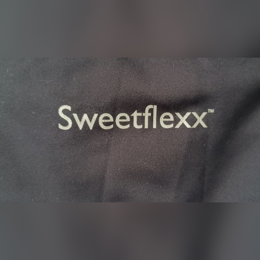 Women's Black Leggings - Picture 4 of 7